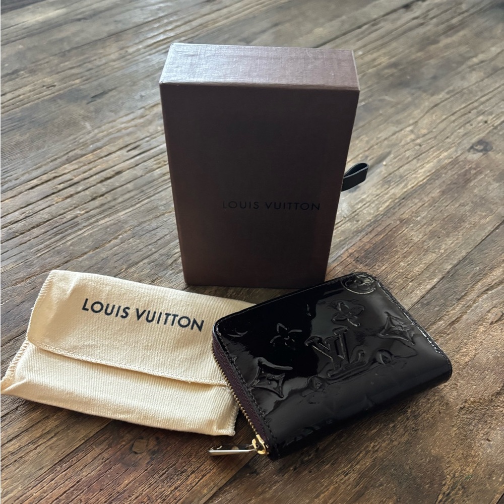 Louis Vuitton Vernis Zippy